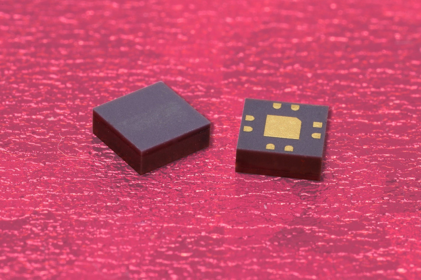 Cryogenic High Magnetic Field Graphene Hall Sensor - EGHSX01Q02 - Paragraf Store